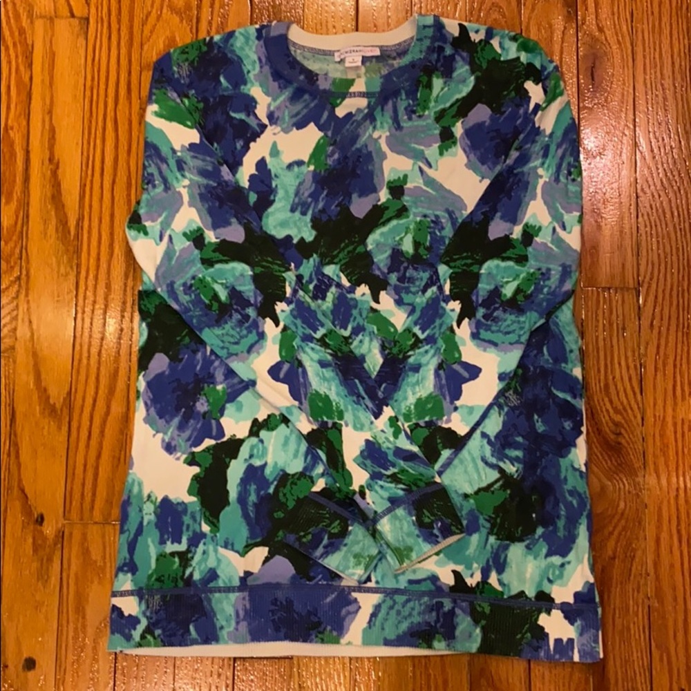 Women’s dressy sweatshirt